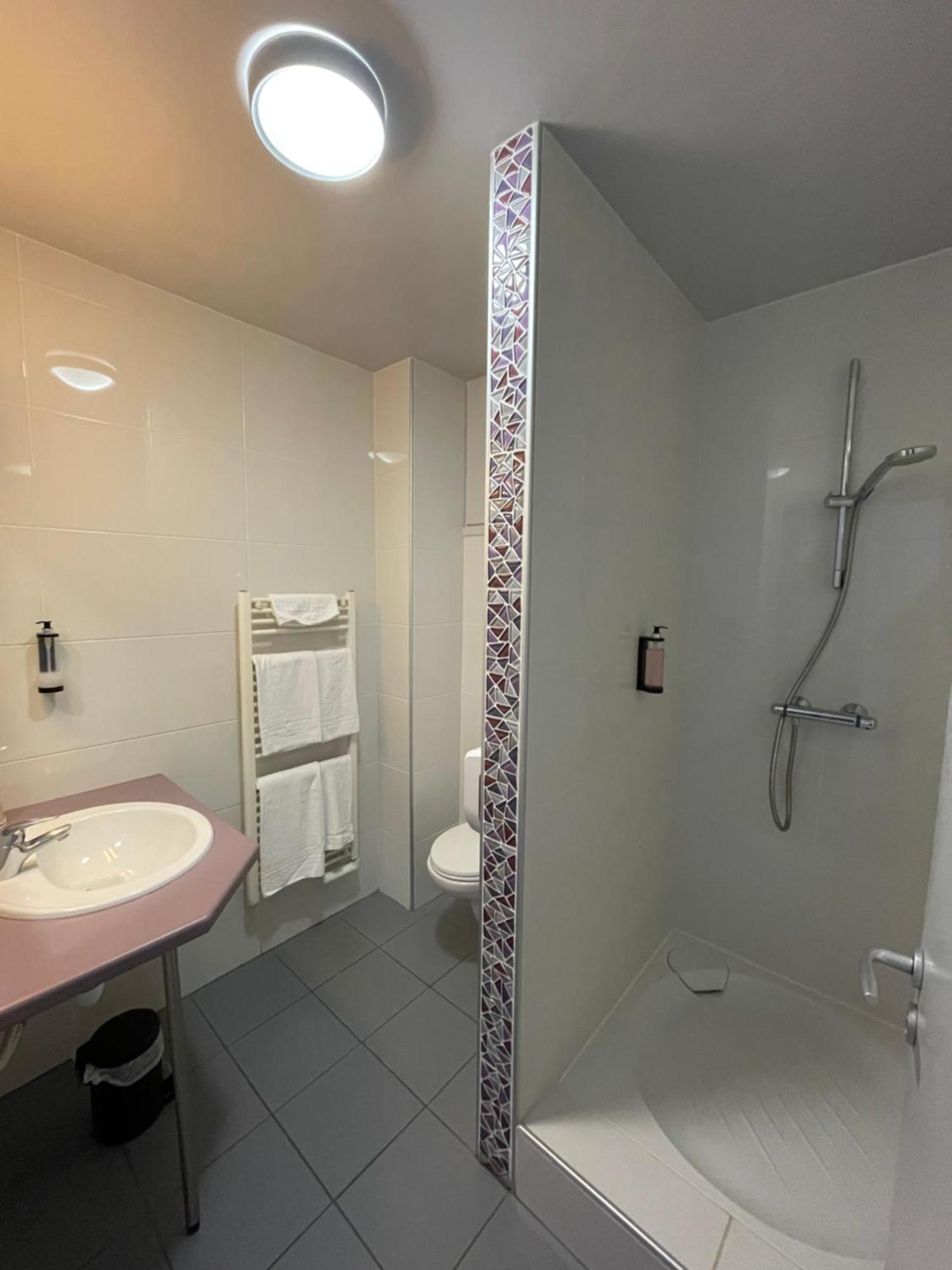 Hotel Mendy Saint-Jean-le-Vieux  Esterno foto