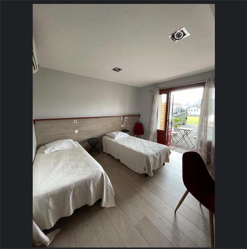 Hotel Mendy Saint-Jean-le-Vieux  Esterno foto